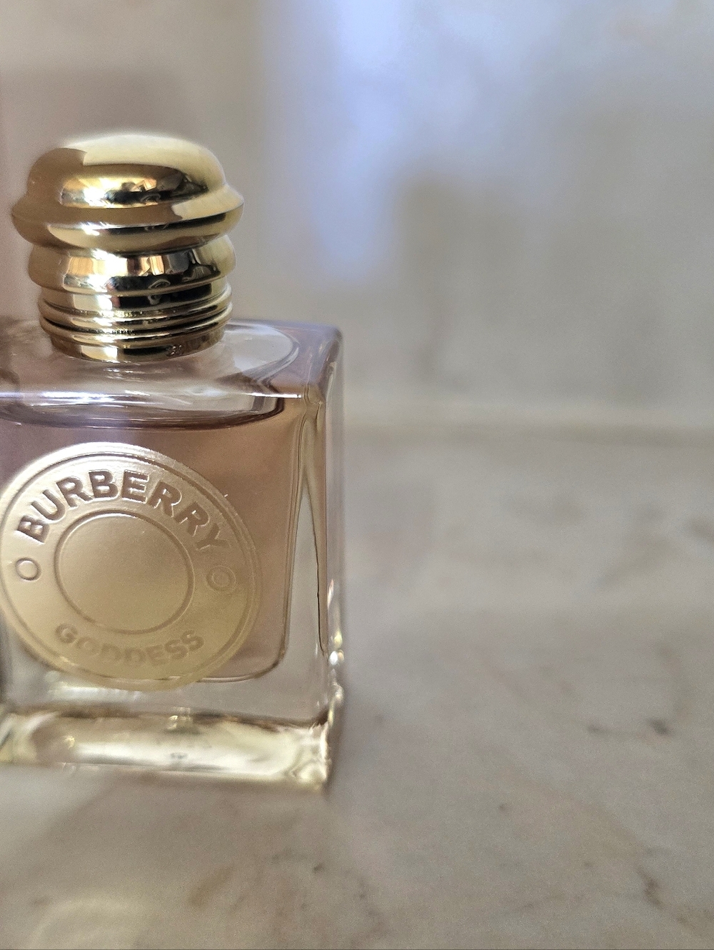 Burberry Goddess Eau de Parfum Mini New In Box - Picture 2 of 4